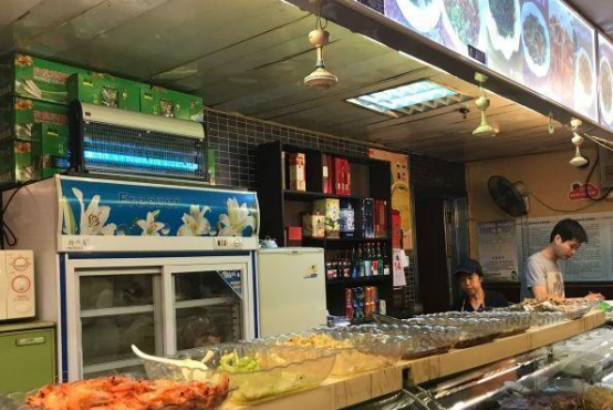 北京市内令人回味海鲜餐厅，新荣记的脆皮乳鸽超赞