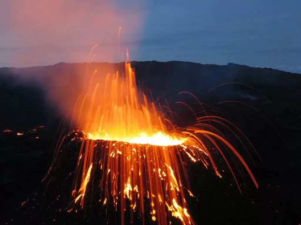 汤加火山猛烈喷发，会导致什么后果？揭秘火山的影响