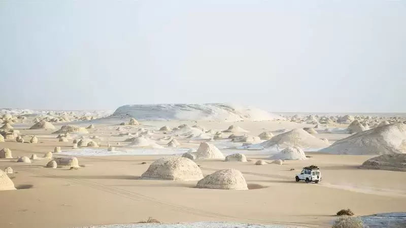 埃及，神秘而奇特的白色沙漠