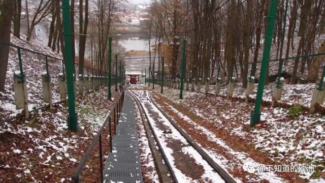 立陶宛考纳斯：不愿下岗的“古董索道缆车”