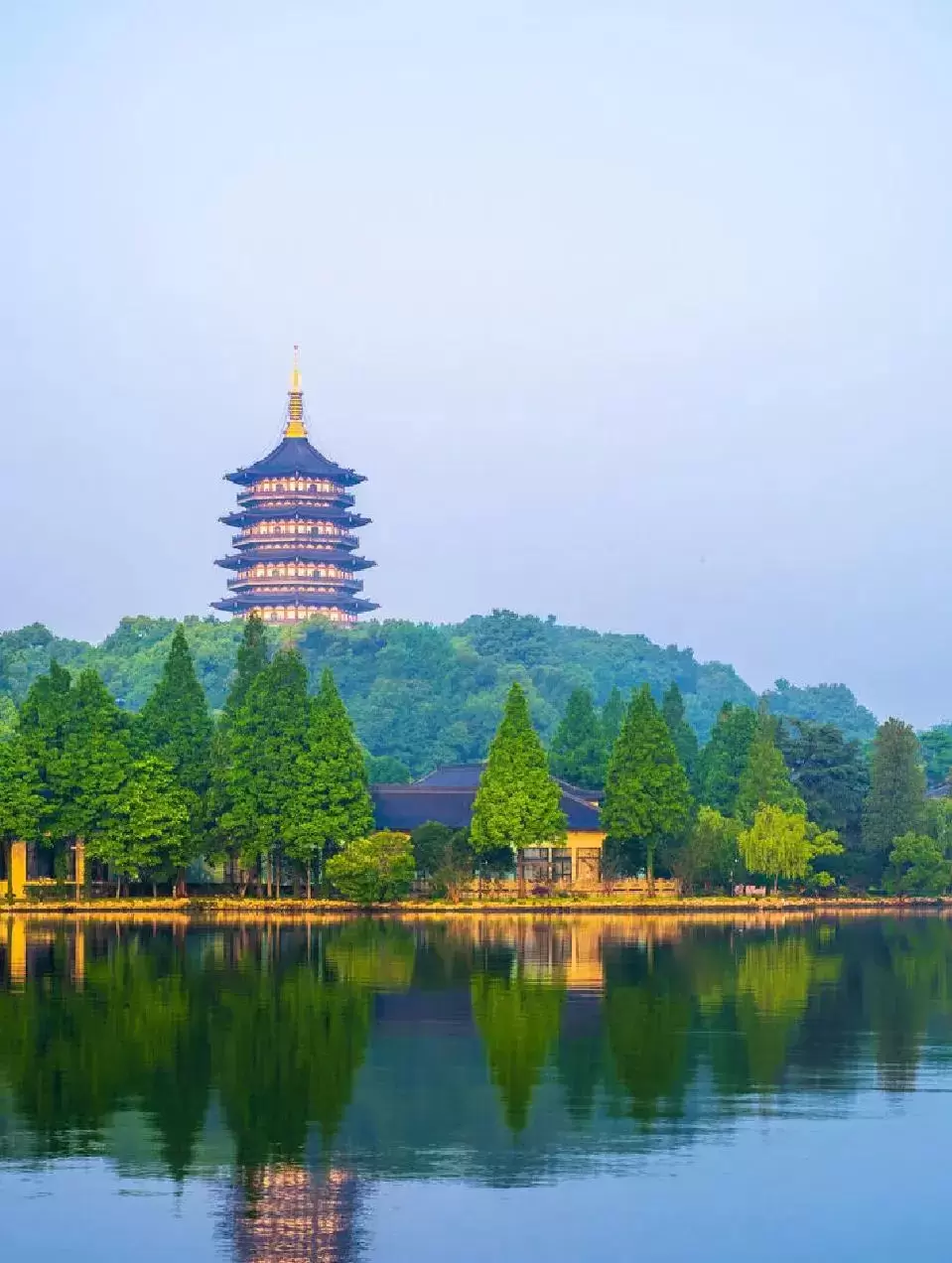 杭州西湖简介|白蛇传的优美传说