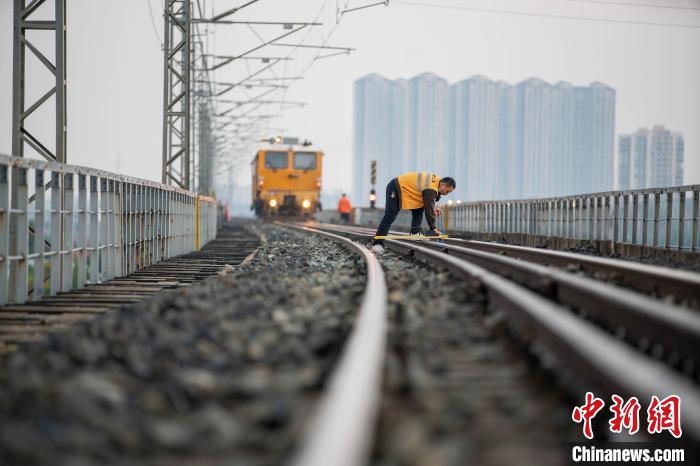 武铁管内三条国家Ⅰ级客货共线铁路启动集中整修