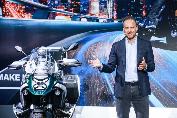 全新R 1300 GS与全新BMW CE 02登陆北京国际摩托车展 2024宝马摩托车GS文化体验季即将启程